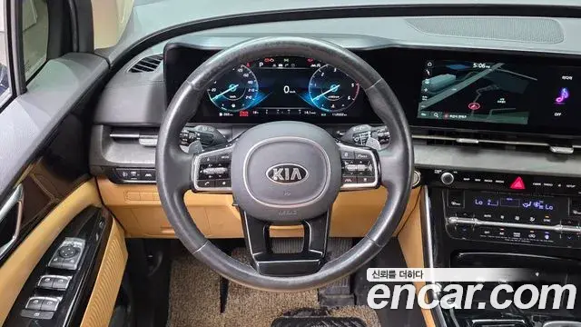 Kia Carnival 2021 — Photo 13/20