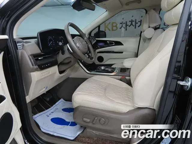 Kia Carnival 2022 — Фото 10/20