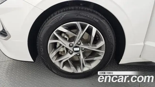 Hyundai Sonata Hybrid 2020 — Photo 8/30