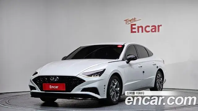 Hyundai Sonata Hybrid 2022 — Şəkil 29/32