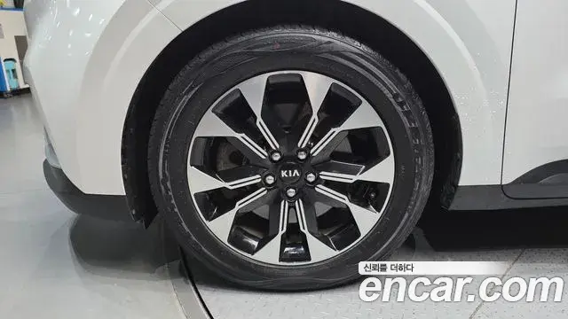 Kia Carnival 2021 — Photo 5/20