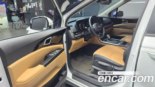 Kia Carnival 2021 — Photo 10/20
