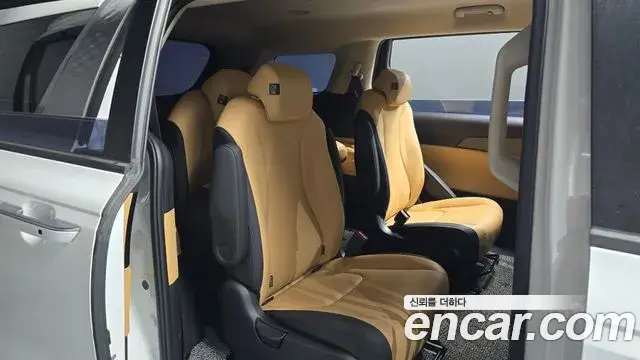 Kia Carnival 2021 — Photo 11/20