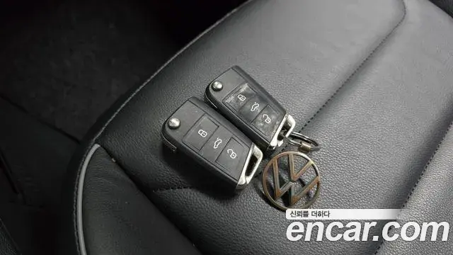 Volkswagen Tiguan 2021 — Şəkil 25/30