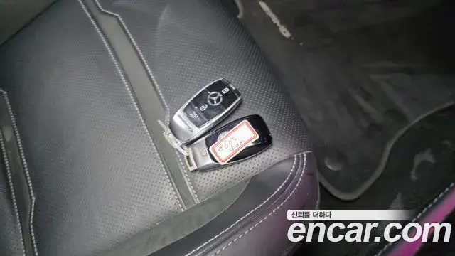Mercedes-Benz AMG GT 2021 — Photo 17/20