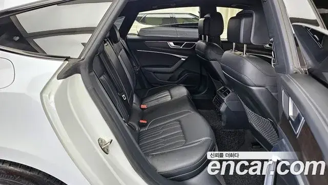 Audi A7 2023 — Photo 12/20