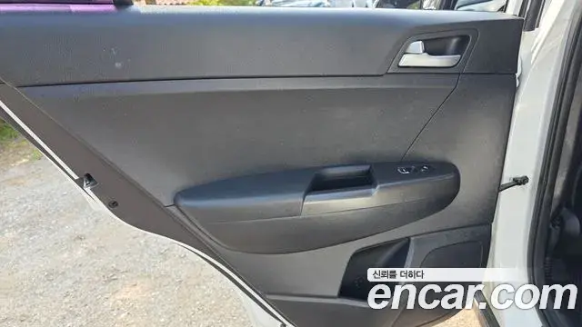 Kia Sportage The Bold 2019 — ფოტო 15/31