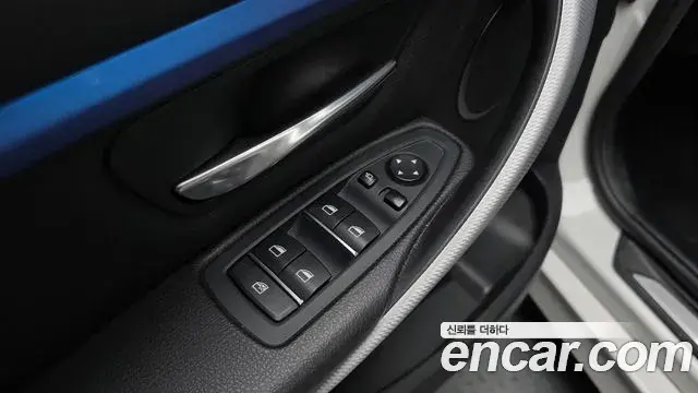 BMW 3 Series 2018 — ფოტო 11/31