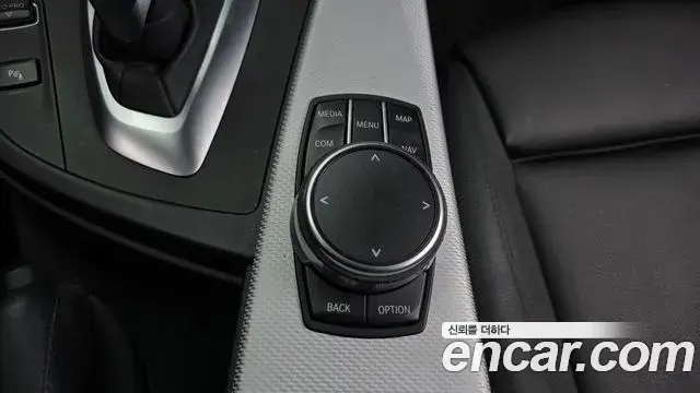 BMW 3 Series 2018 — ფოტო 20/31