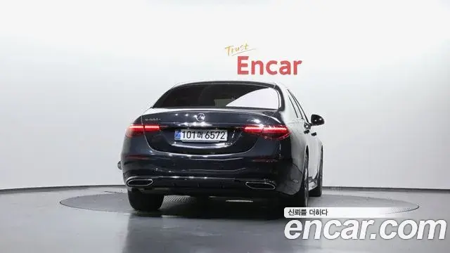 Mercedes-Benz S-Class 2021 — Photo 4/20