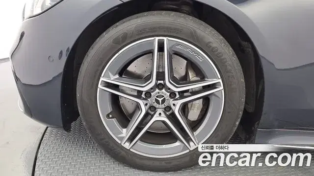 Mercedes-Benz S-Class 2021 — Photo 5/20