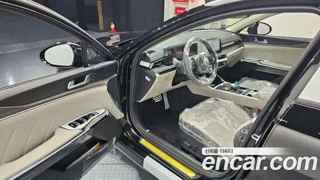 Kia K5 2026 — Photo 16/20