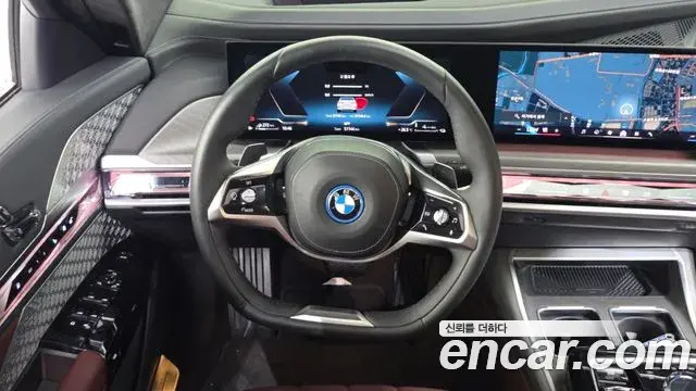 BMW 7 Series 2023 — Photo 12/20