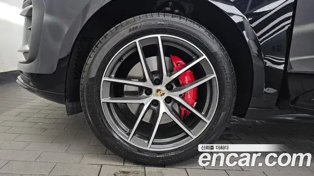 Porsche Macan, 2023