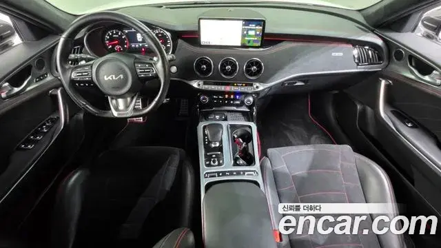 Kia Stinger 2021 — Photo 7/20