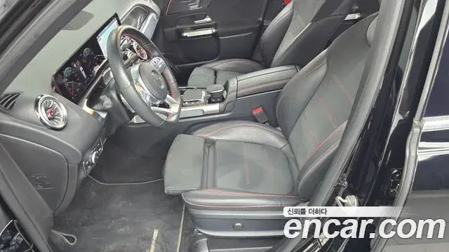 Mercedes-Benz GLB-Class 2021 — Photo 11/30