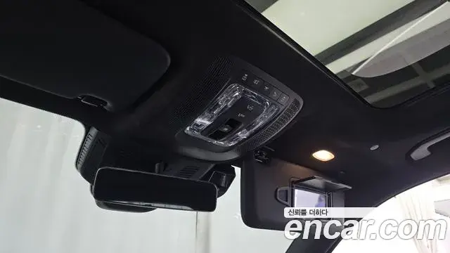 Mercedes-Benz GLB-Class 2021 — Photo 7/30