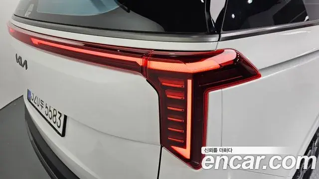 Kia Carnival 2025 — Şəkil 21/32