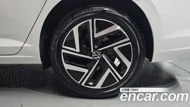 Volkswagen Jetta 2024 — ფოტო 36/36