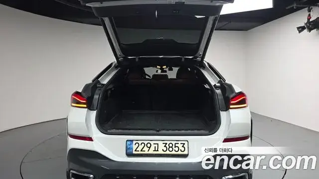 BMW X6 2022 — Photo 20/20
