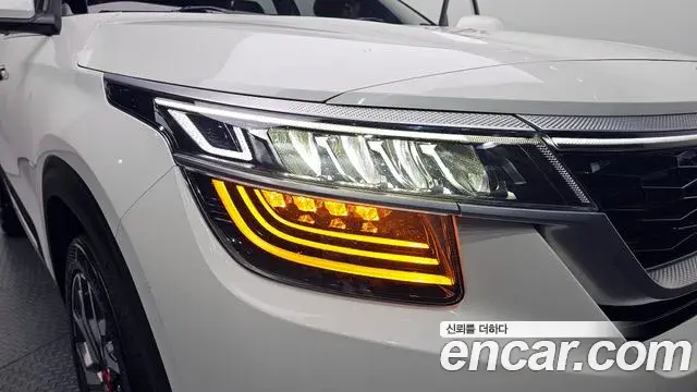 Kia Seltos 2021 — ფოტო 15/32