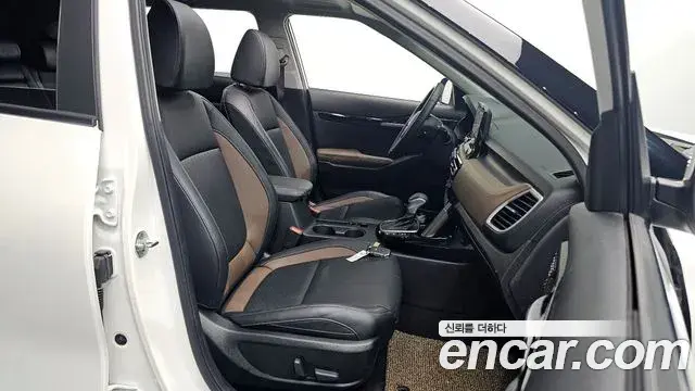 Kia Seltos 2021 — ფოტო 20/32