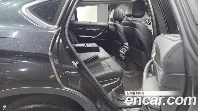 BMW X6 2018 — Şəkil 12/20