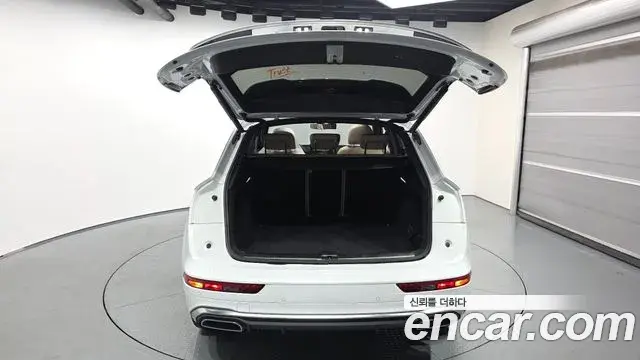 Audi Q5 2023 — Photo 20/20