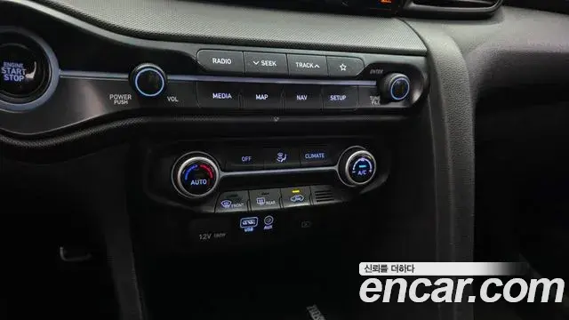 Hyundai Veloster 2019 — ფოტო 13/30