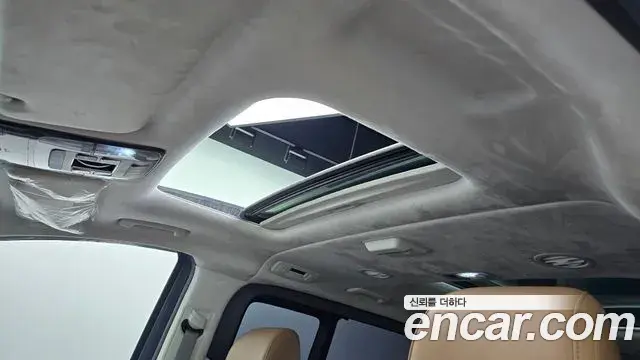 Hyundai Staria 2022 — Photo 17/20