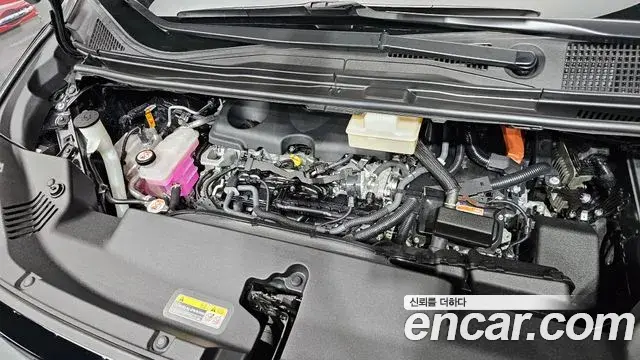 Toyota Alphard 2024 — Photo 6/20
