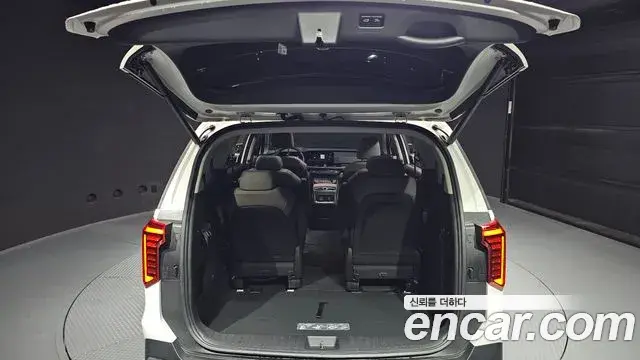 Kia Carnival 2024 — Photo 13/48