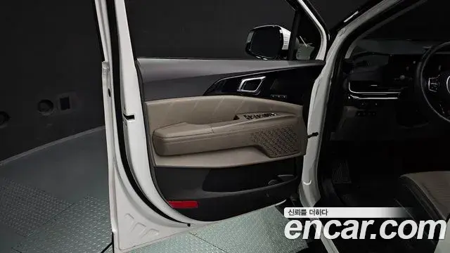 Kia Carnival 2024 — Photo 26/48