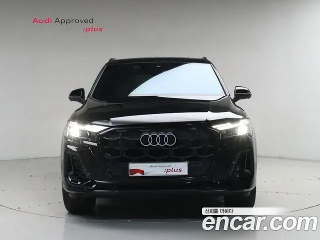 Audi Q7 2025 — Photo 2/20