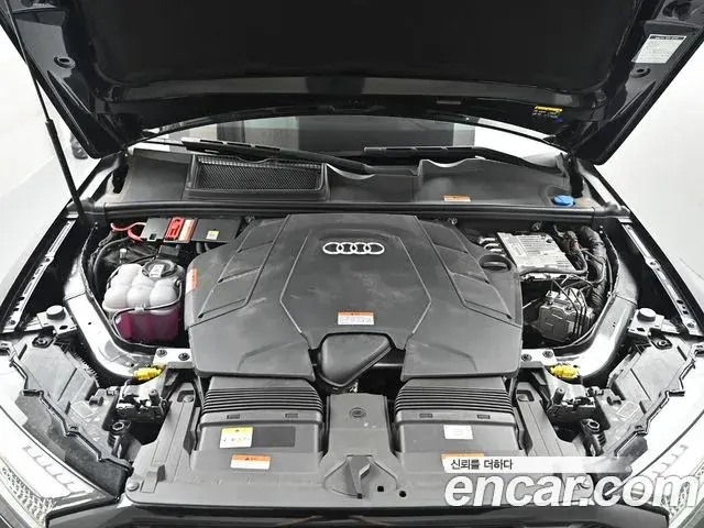 Audi Q7 2025 — Photo 5/20