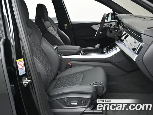 Audi Q7 2025 — Photo 9/20