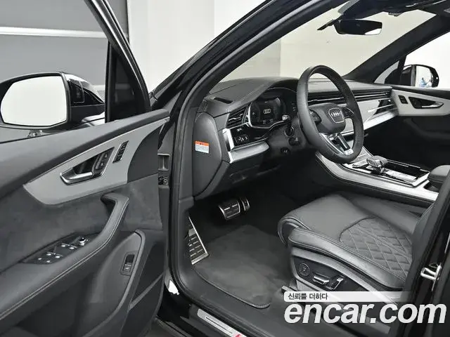 Audi Q7 2025 — Photo 10/20