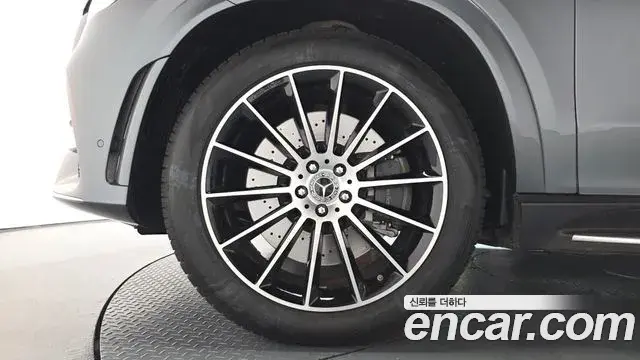 Mercedes-Benz GLE-Class 2023 — Photo 5/20