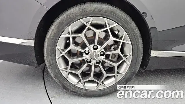 Genesis Electrified G80 2021 — Photo 5/20