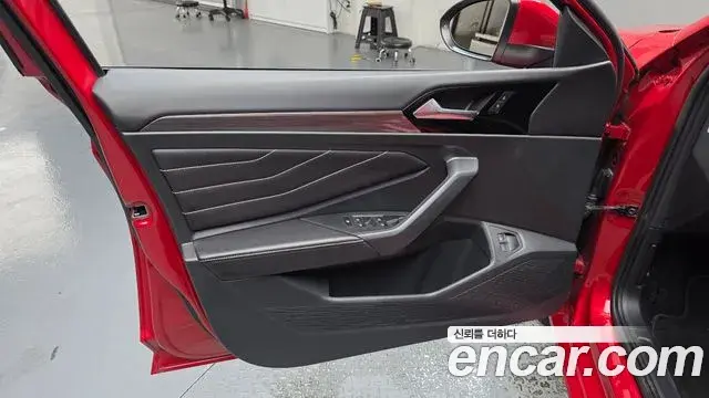 Volkswagen Jetta 2023 — Photo 16/34