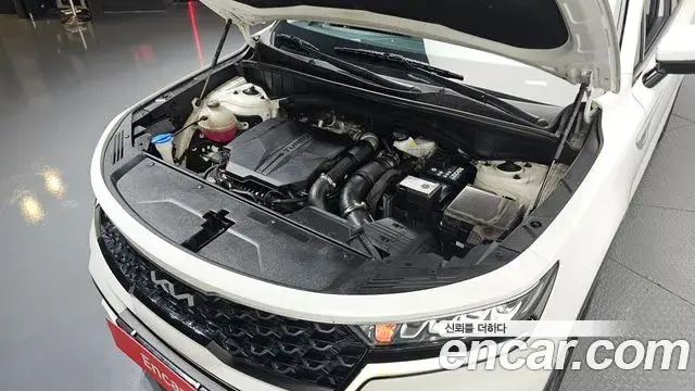 Kia Sorento 2022 — Фото 6/20
