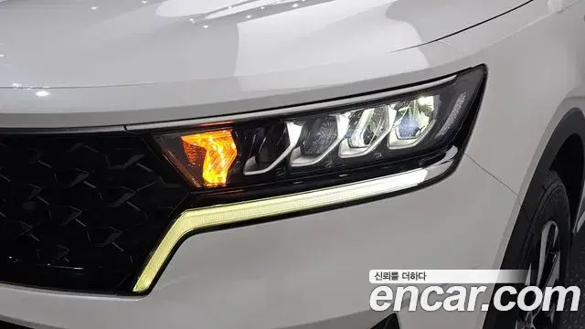 Kia Sorento 2022 — ფოტო 2/35