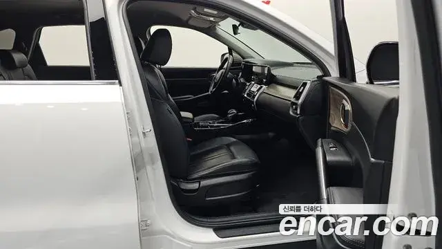 Kia Sorento 2022 — ფოტო 27/35