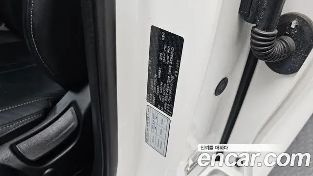Kia Sorento 2022 — ფოტო 13/35