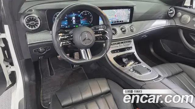 Mercedes-Benz E-Class 2021 — Photo 7/20