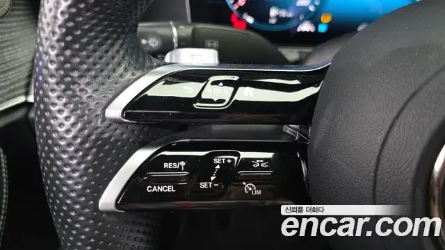 Mercedes-Benz E-Class 2021 — Photo 16/20