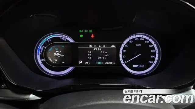 Kia Niro 2021 — Фото 8/20