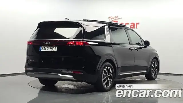 Kia Carnival 2023 — Photo 2/20