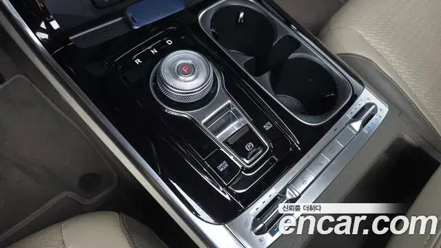 Kia Carnival 2023 — Photo 9/20