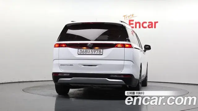 Kia Carnival 2021 — Фото 4/20